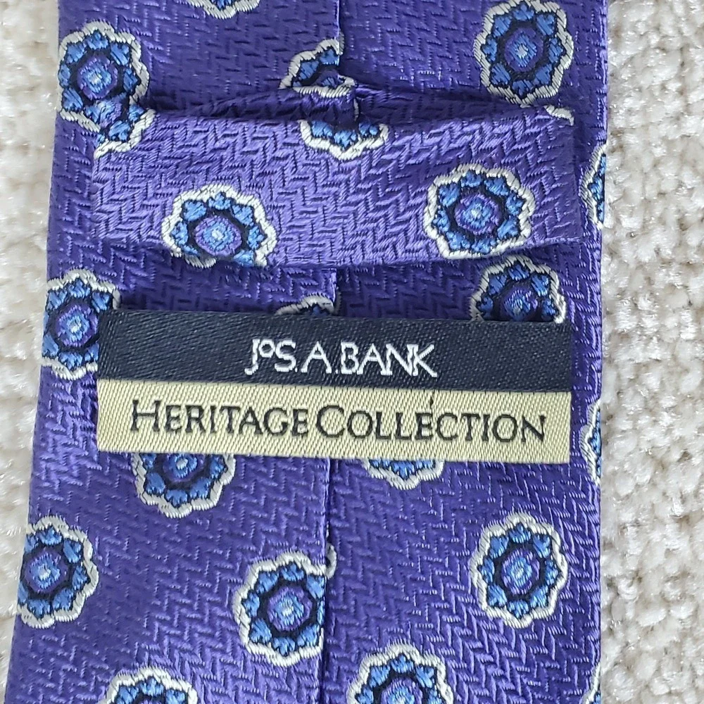 Jos A Banks Men's Neck Tie‎ Purple Geometric Heritage Collection 60